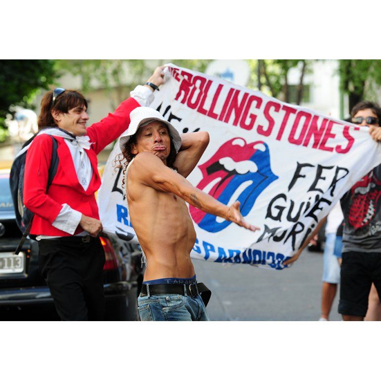 Vigilia Stone: Rollingas acamparon en La Plata a la espera de sus ídolos