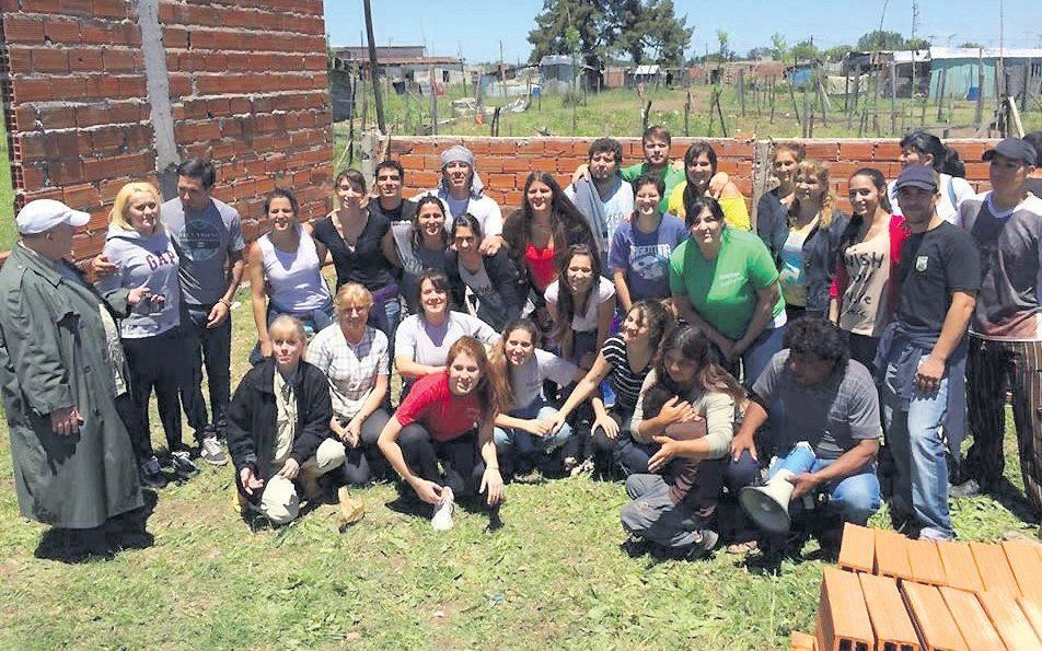Castelar: Sonrisas Solidarias recibe ayuda para Chaco y merenderos de la región