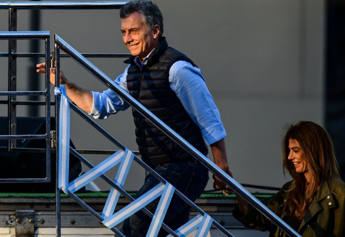 Macri en Córdoba: prometió bajar el impuesto a las ganancias al 22%