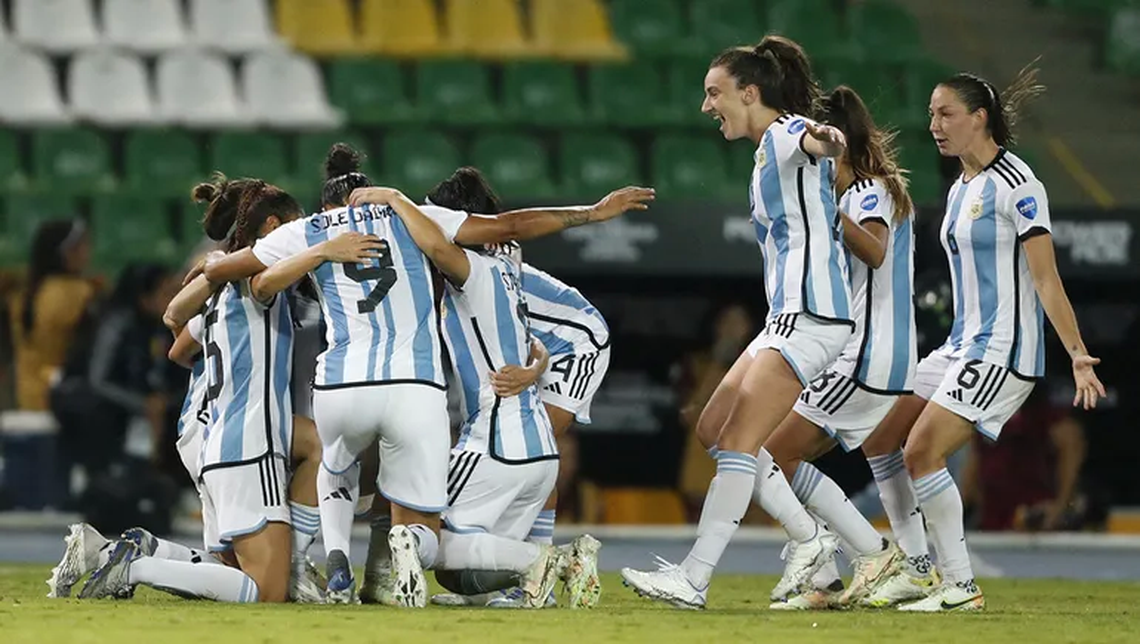 La Selección Argentina Femenina subió en el ranking mundial.