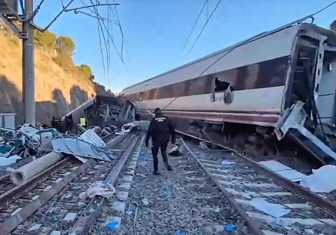 Tragedia ferroviaria en España: las alertas por problemas técnicos antes del choque