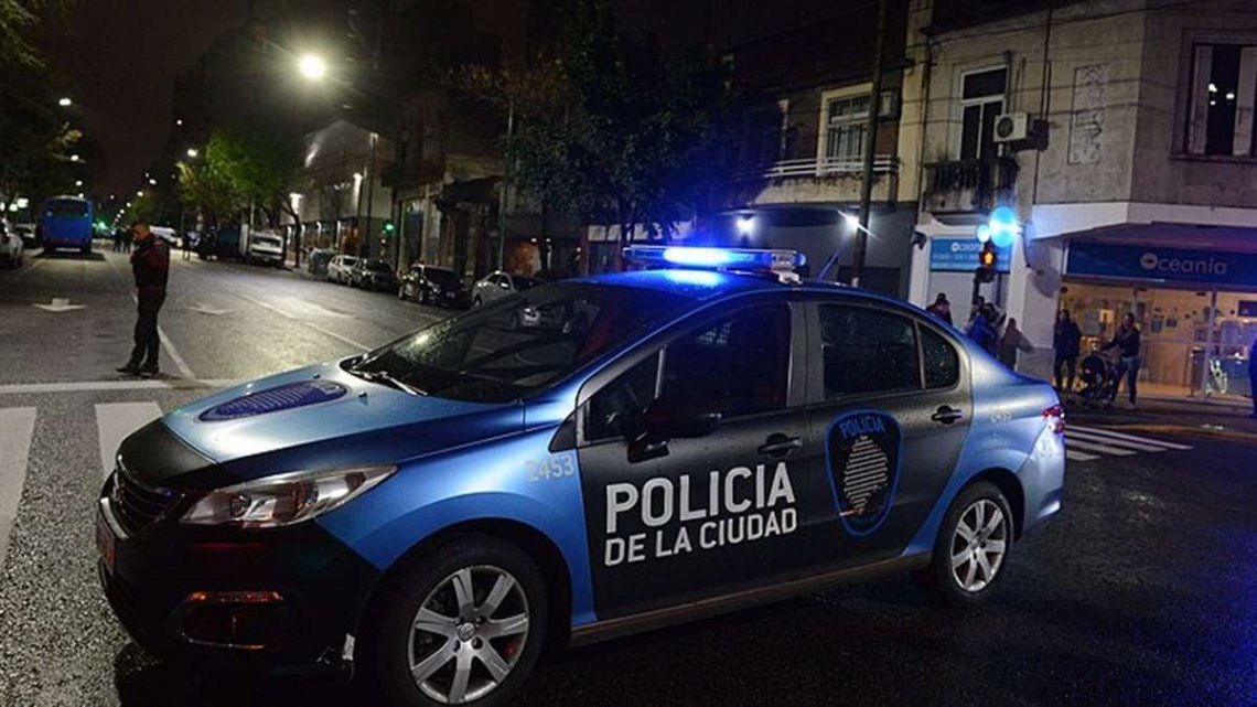 Al menos diez balazos entre un policía y delincuentes en un intento de robo en San Cristóbal