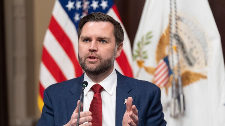 El vicepresidente de Estados Unidos, J. D. Vance, sorprendió con declaraciones inusuales sobre los ovnis.