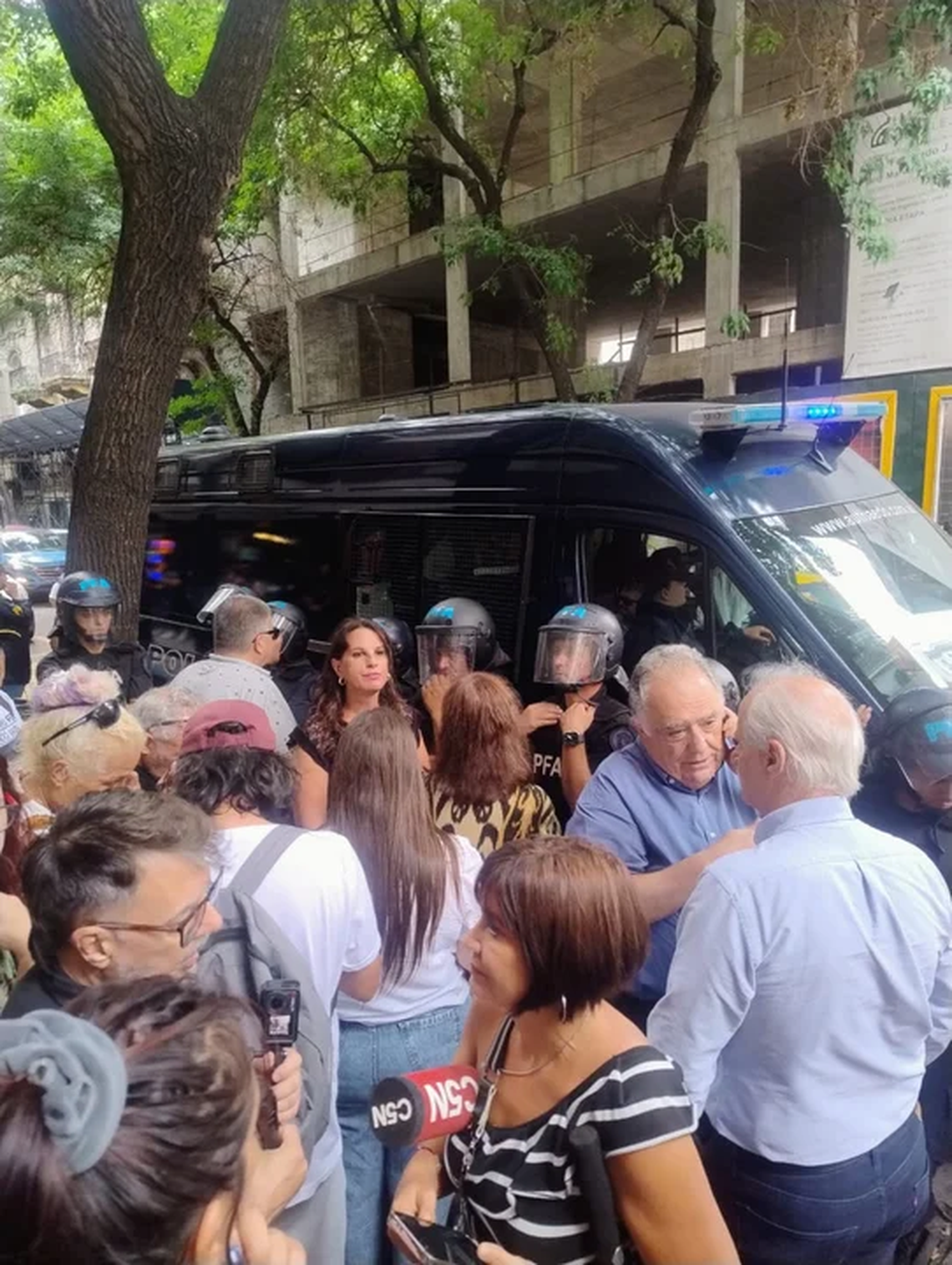 La detención del sacerdote. 