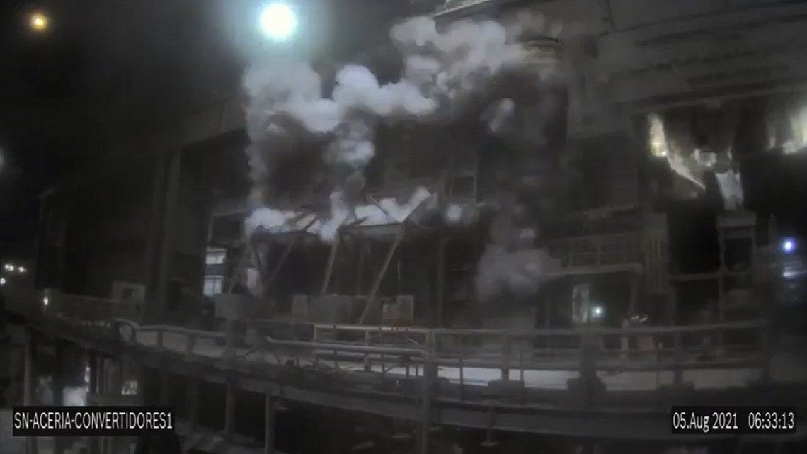 San Nicolás: sorprendente explosión en la planta de Siderar.