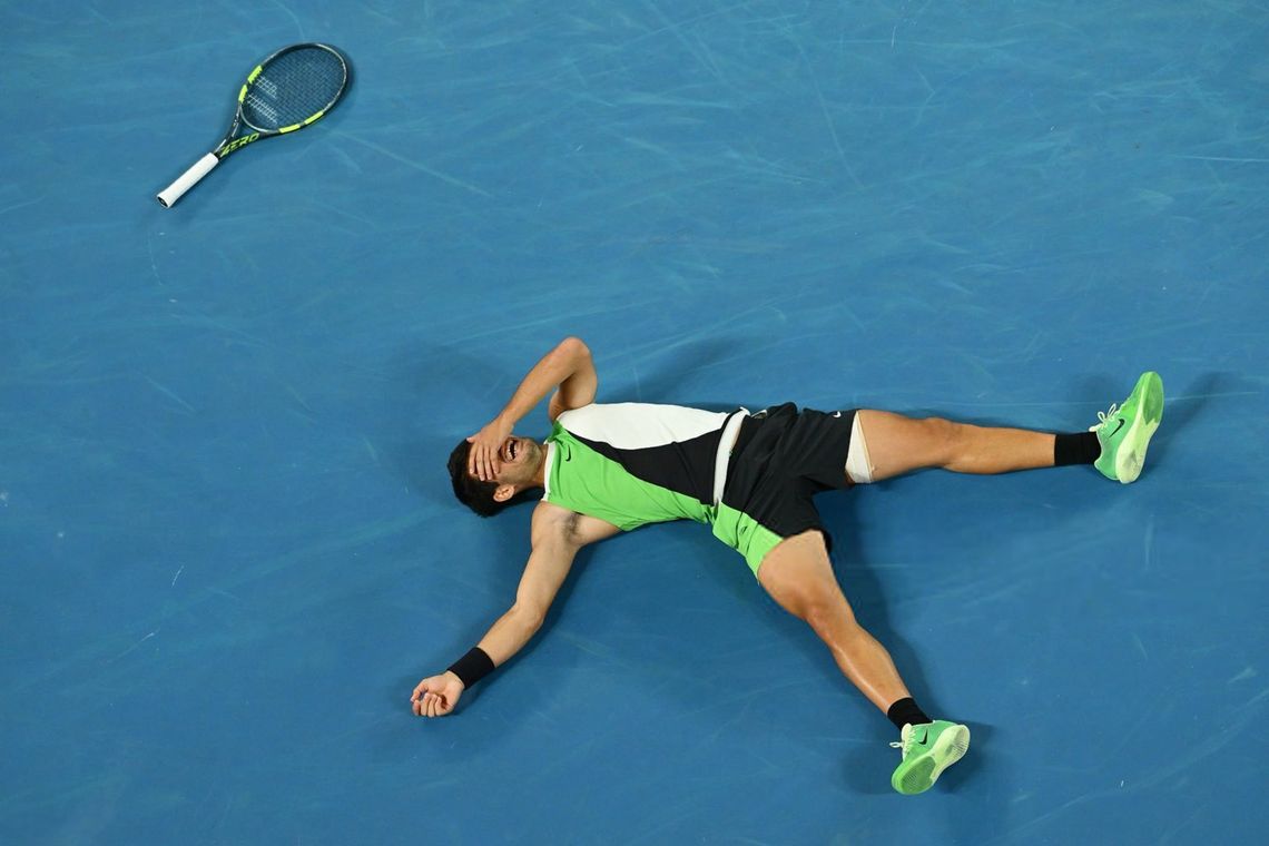 Carlos Alcaraz, el tenista más joven en conquistar los cuatro títulos de Grand Slam. Carlos Alcaraz, el tenista más joven en conquistar los cuatro títulos de Grand Slam.