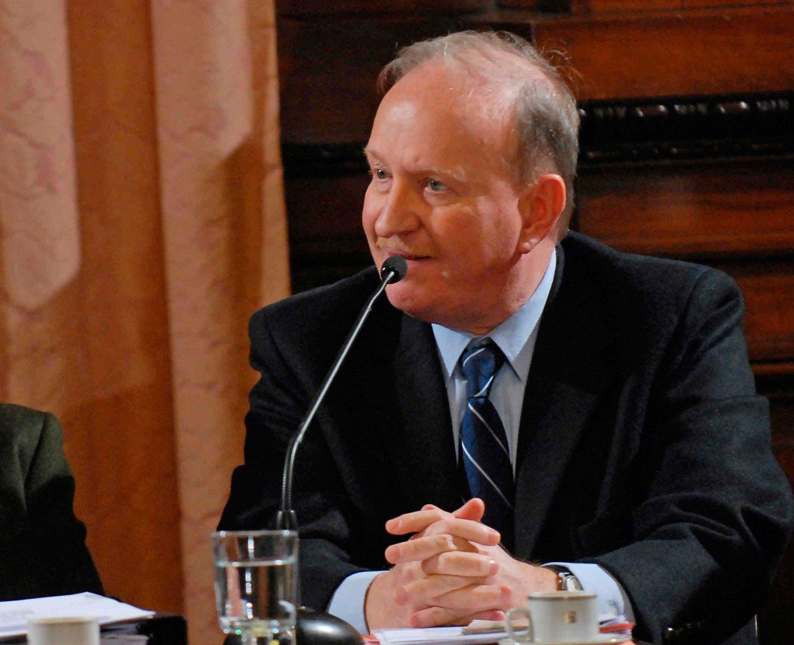 Sabsay cree que la “lentitud” legislativa no dejó otro camino que el DNU.