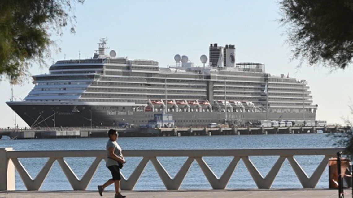MIles de turistas llegaron en cruceros. 
