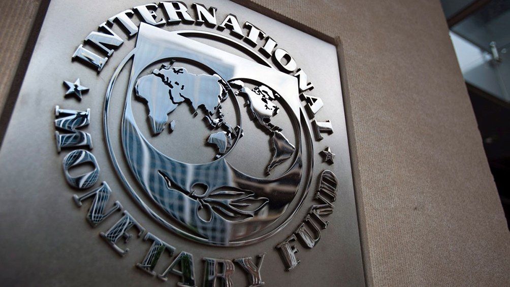 Gobierno elabora un plan económico: nueva misión del FMI a mediados de noviembre