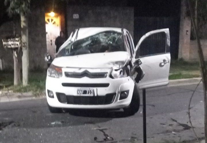 Así quedó el Citroën Aircross en el que se desplazaban los delincuentes.