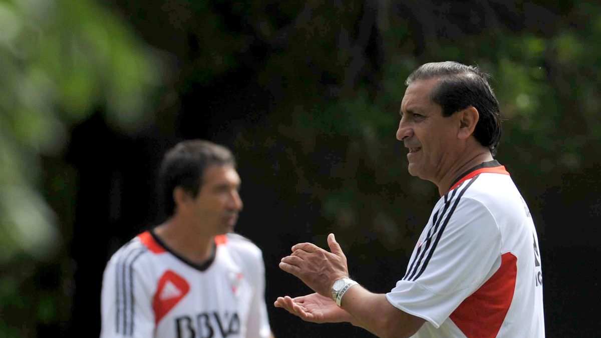 Ramón hizo de las suyas y empezó a vivir el primer Superclásico