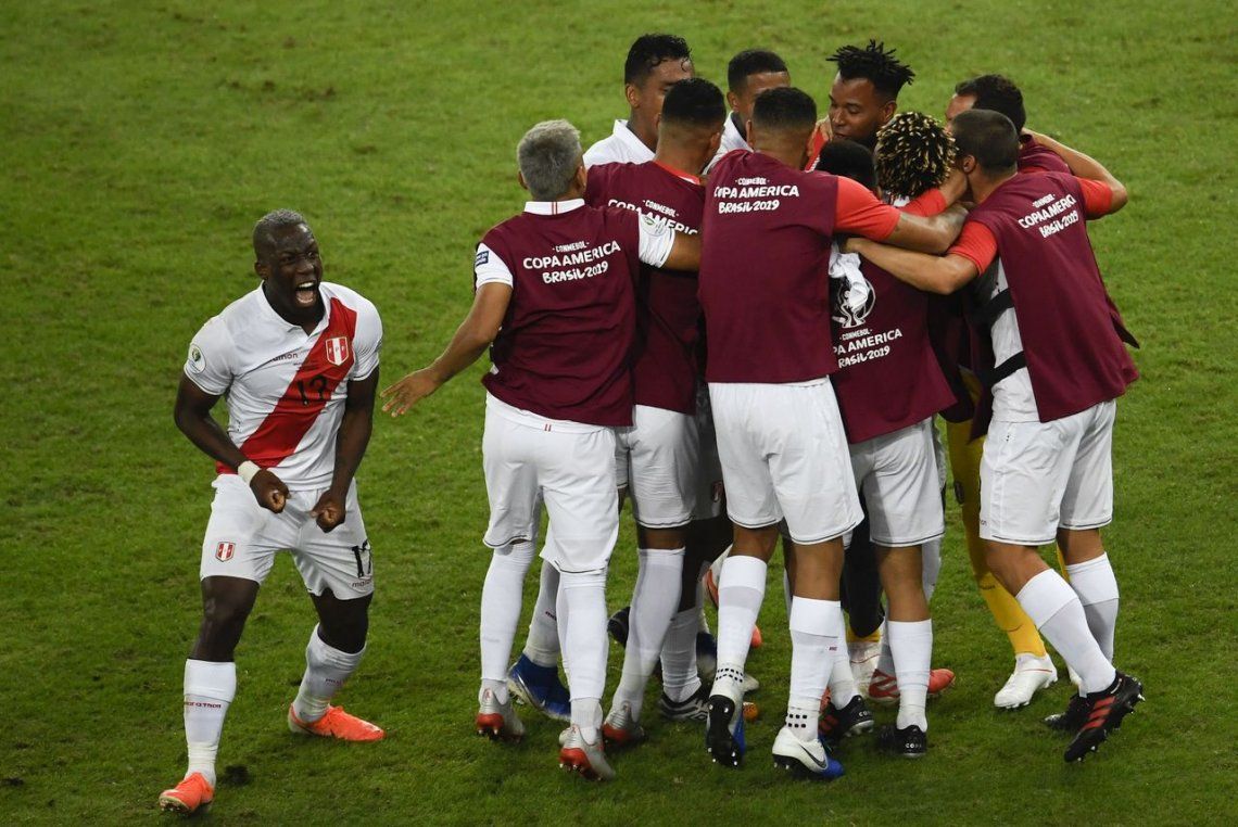 Copa América: Perú remontó y ganó con cierta comodidad a Bolivia en Río de Janeiro