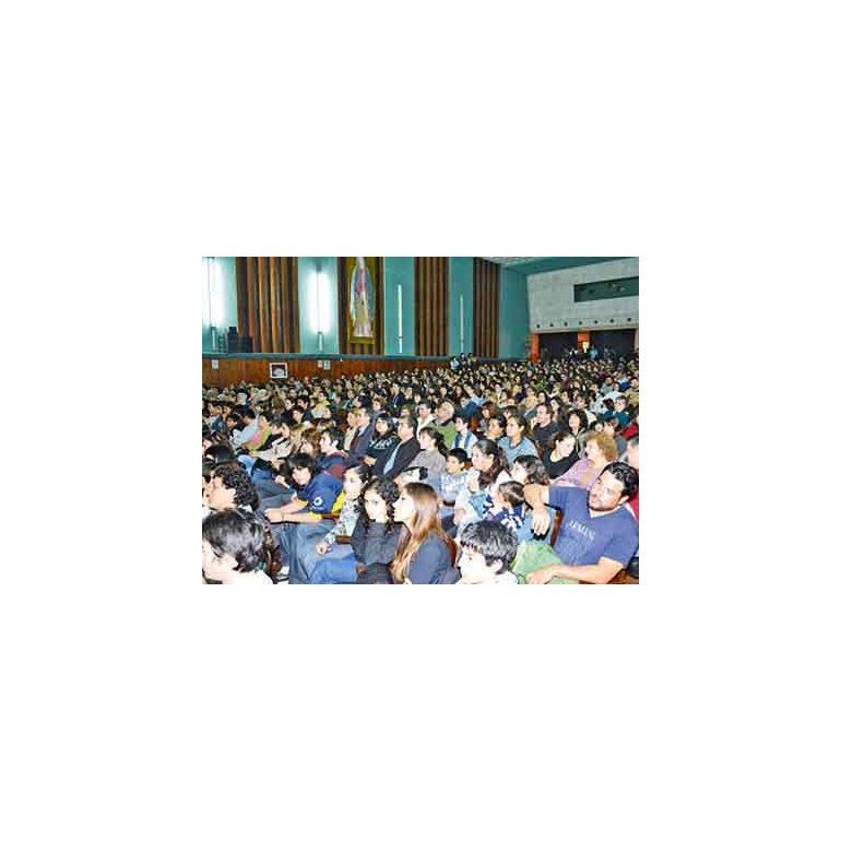 Numerosos varelenses disfrutaron de las funciones del ciclo Cine en tu Barrio.