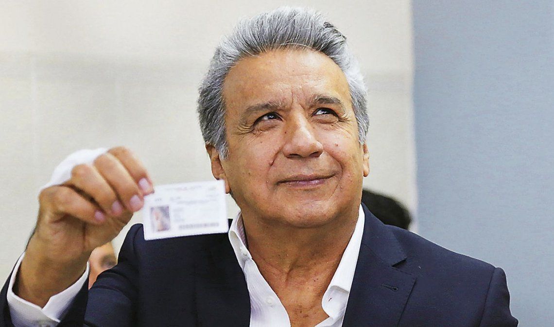 Ecuador descarta reelección indefinida y cierra paso a Correa