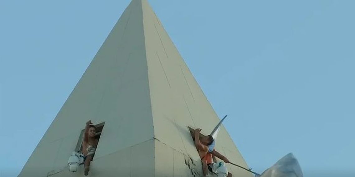 Hinchas vandalizaron el Obelisco.