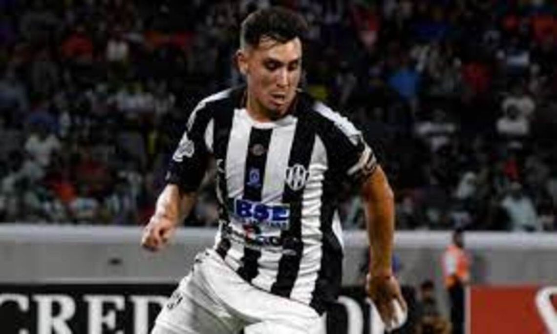 Cristian Vega se incorpora a Colón con 28 años.