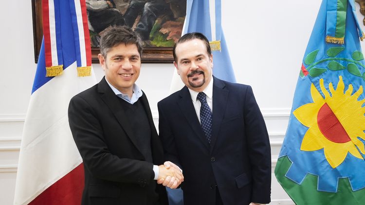 Kicillof se reunió con el embajador de Francia, Romain Nadal