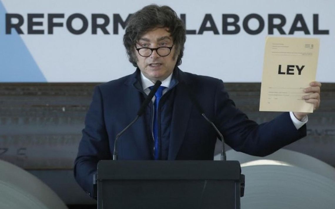 Con la firma del Presidente, el Gobierno ya envió el proyecto de reforma laboral al Congreso y busca aprobarlo en sesiones extraordinarias.