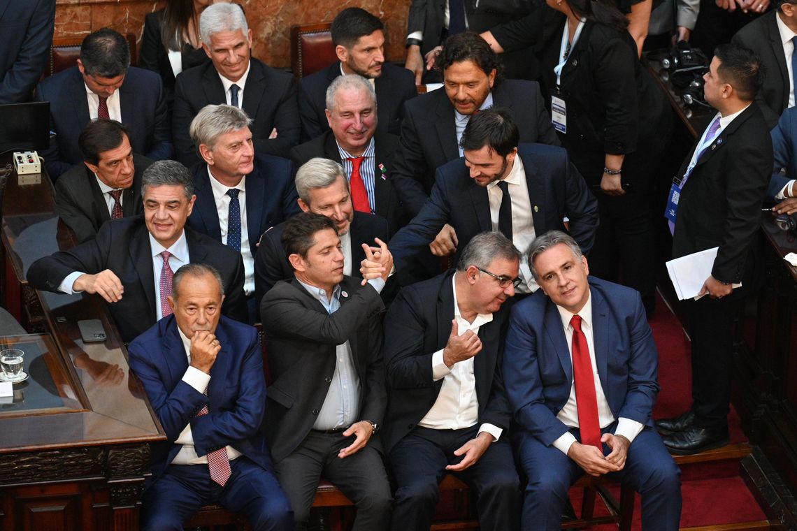 Catorce gobernadores asistieron al discurso de Javier Milei ante la Asamblea Legislativa.