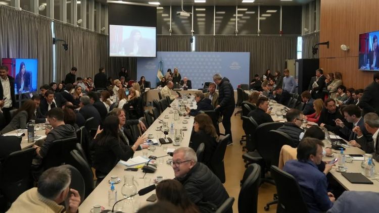 La Comisión de Presupuesto y Hacienda de la Cámara de Diputados.