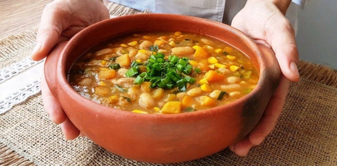 Locro bien argentino con la tradicional receta de Doña Petrona