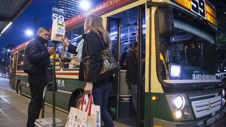 El transporte público volverá a registrar aumentos importantes, tanto en CABA como en la Provincia de Buenos Aires.