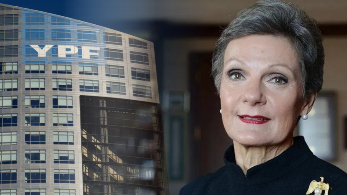 La jueza Preska pidió los chats y mails de Caputo y Massa, usados en decisiones de Estado, y advirtió que no entregarlos podría traer sanciones a Argentina. La jueza Preska pidió los chats y mails de Caputo y Massa, usados en decisiones de Estado, y advirtió que no entregarlos podría traer sanciones a Argentina.