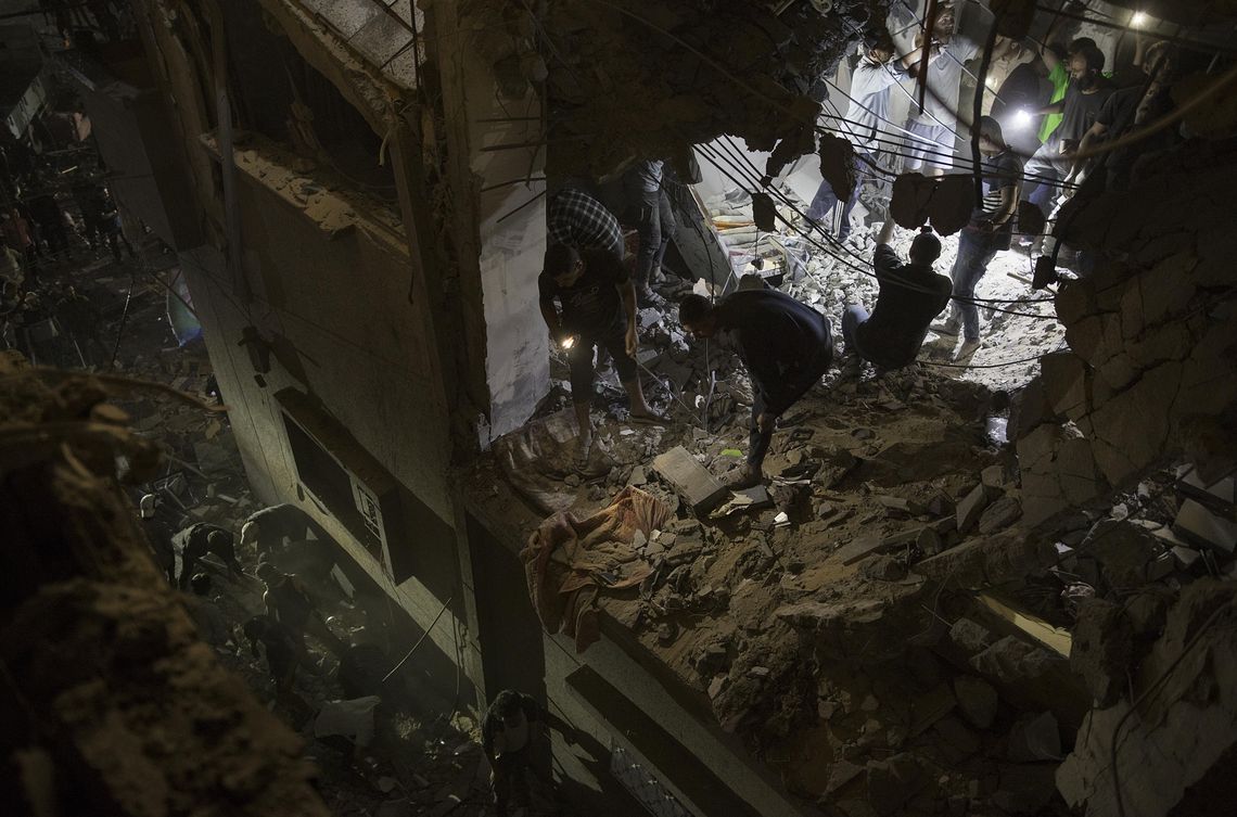 Gaza sigue azotada por bombardeos de Israel aún en el primer día de 2025 (foto archivo)