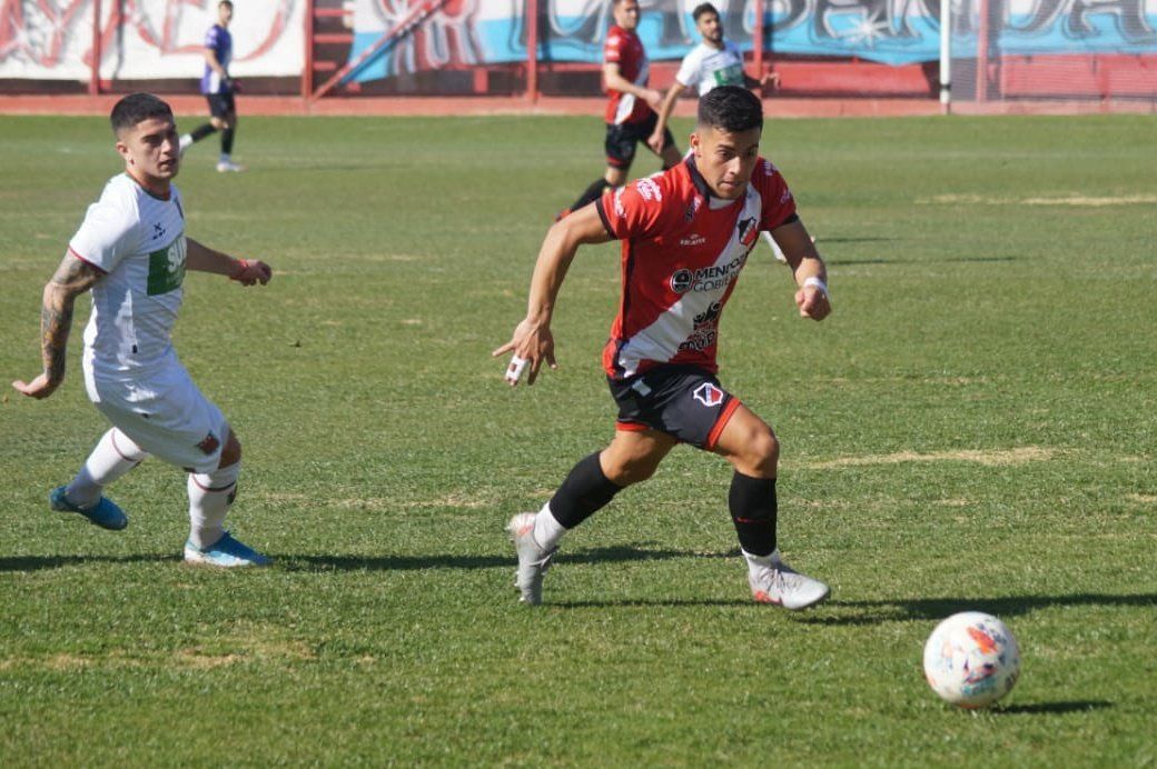 Deportivo Maipú se hizo fuerte en el inicio de una nueva fecha de la Primera Nacional