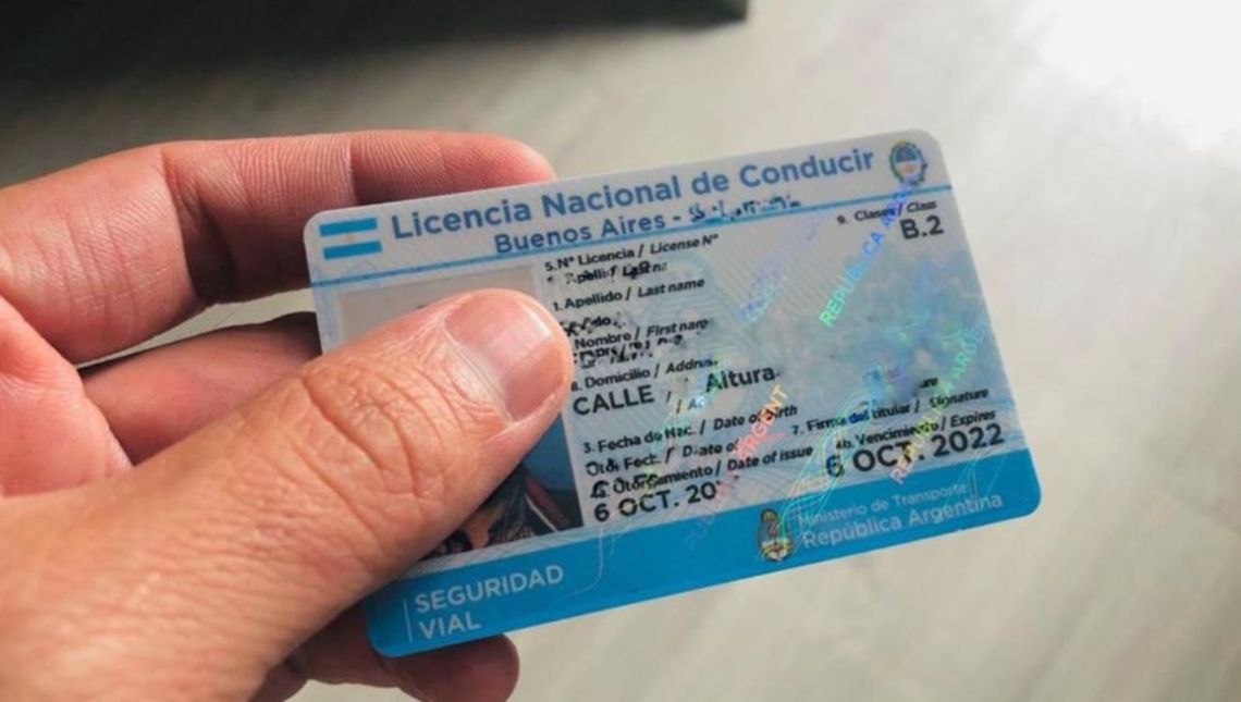 La medida permite a conductores y conductoras circular con certificado de trámite aprobado y con licencia digital en la app Mi Argentina.
