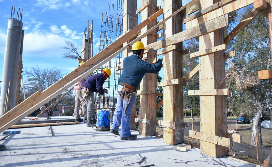 En la construcción y en la industria manufacturera se dieron los mayores declives.