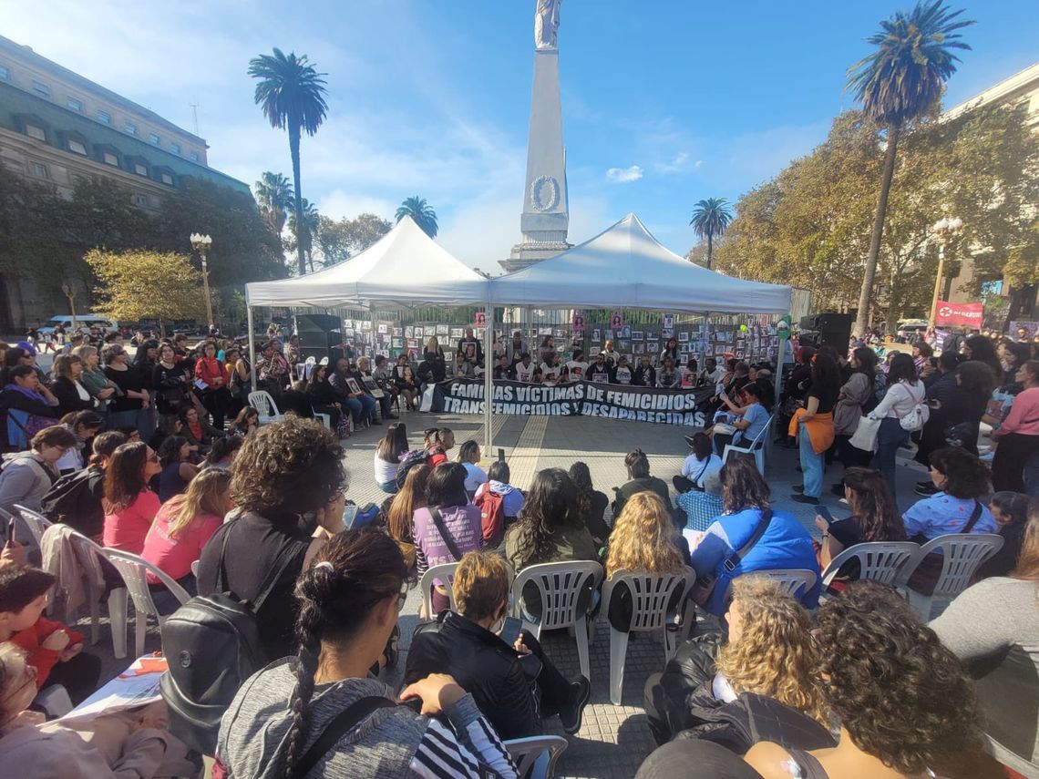 Plaza de Mayo - Asamblea de familiares de víctimas de femicidios