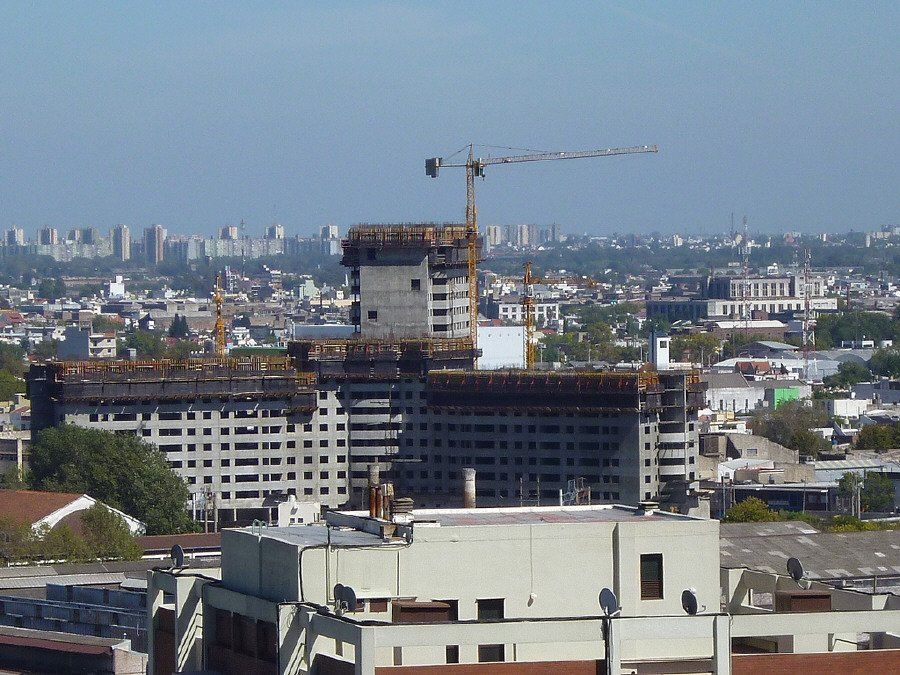 Insisten en frenar remate de las torres Estrella del Sur