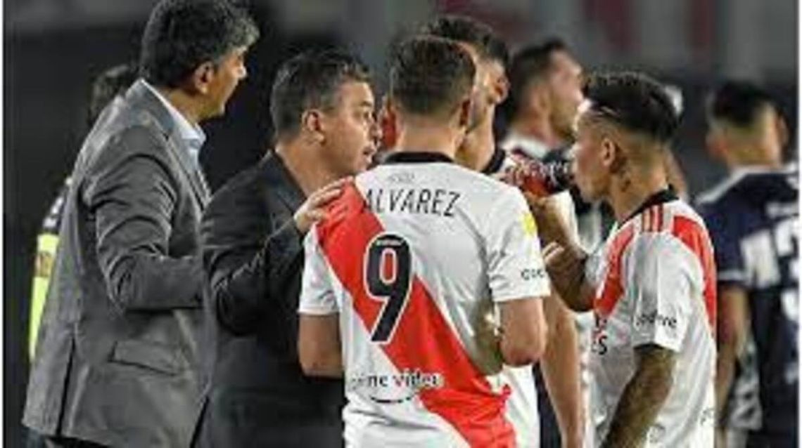 Gallardo con Álvarez y Barco