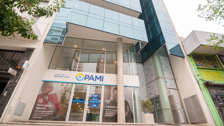 Crecen las protestas internas en el PAMI por denuncias de vaciamiento de áreas clave.