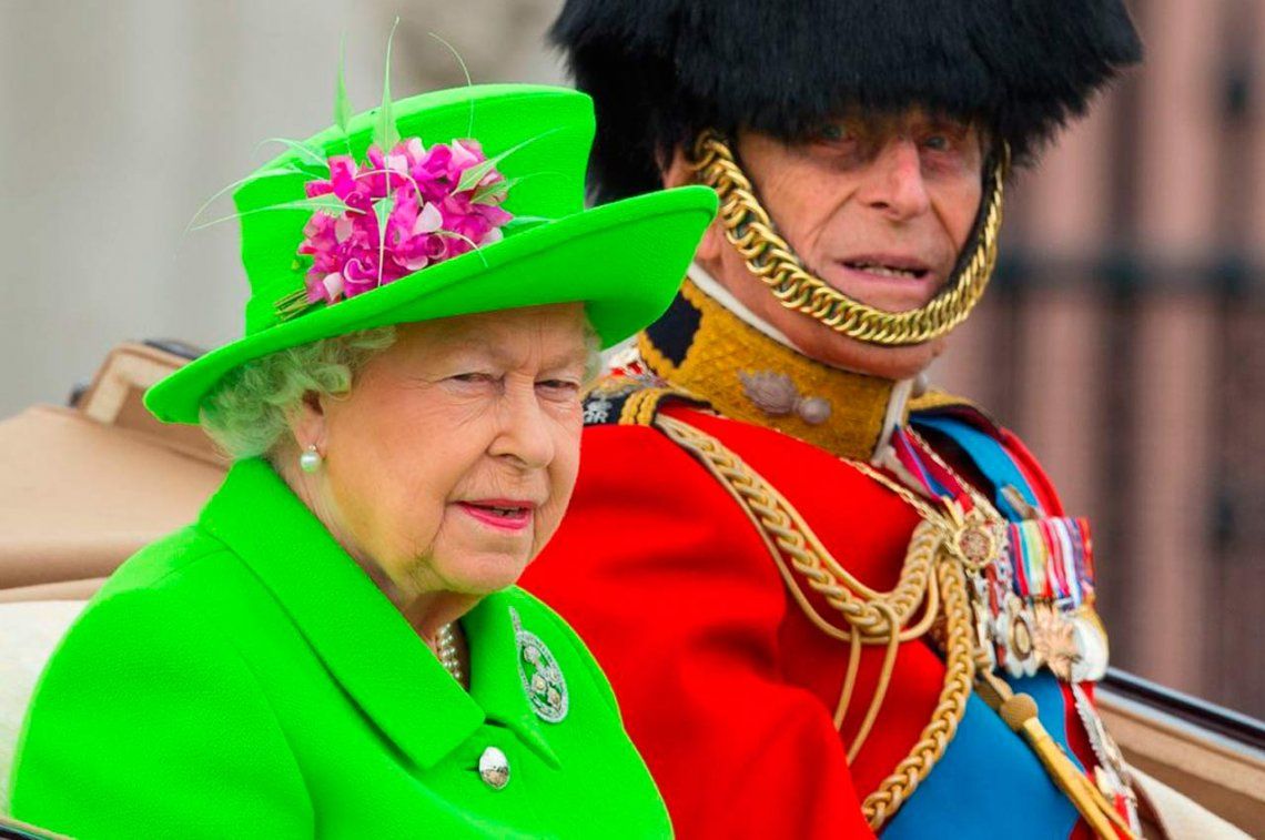 Isabel II promulgó la salida británica de la Unión Europea