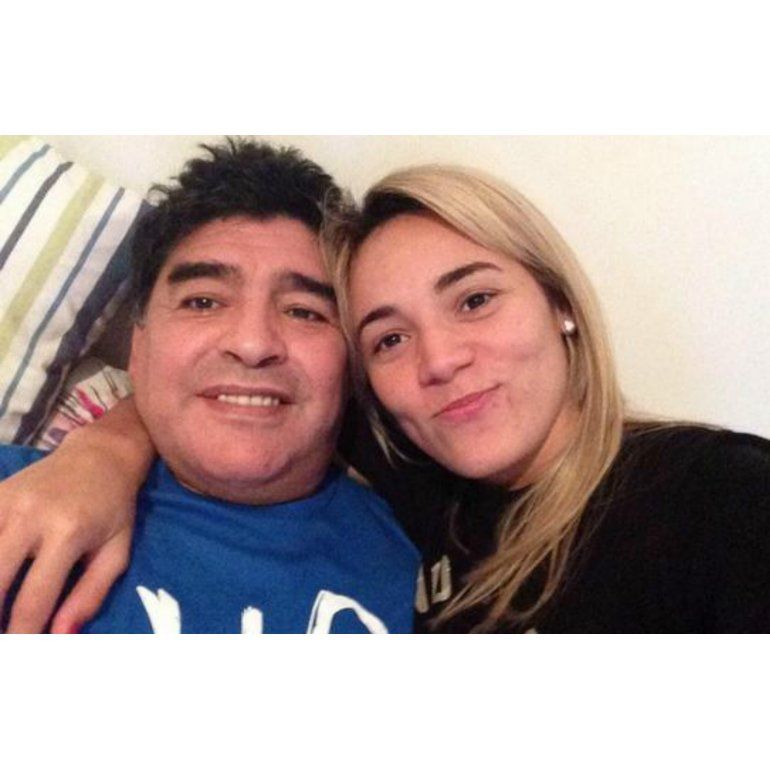 Rocío se fue de Dubai y dejó solo a Maradona