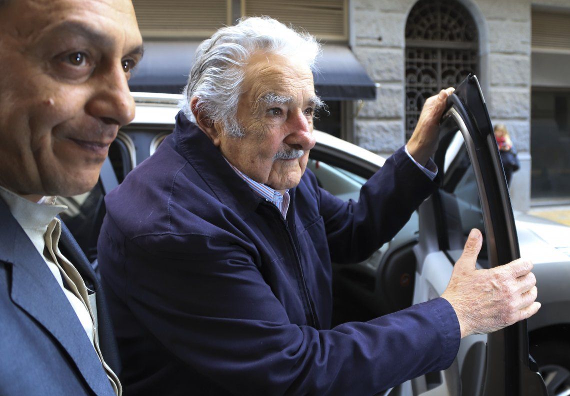 Mujica: En vez de traer 100 mil cagadores argentinos, preocupémonos de que los nuestros inviertan
