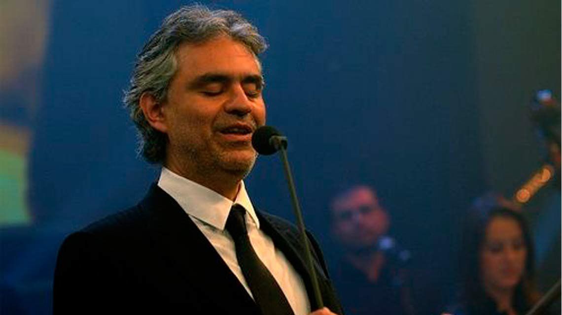 Andrea Bocelli se cayó de un caballo y sufrió un traumatismo de cráneo