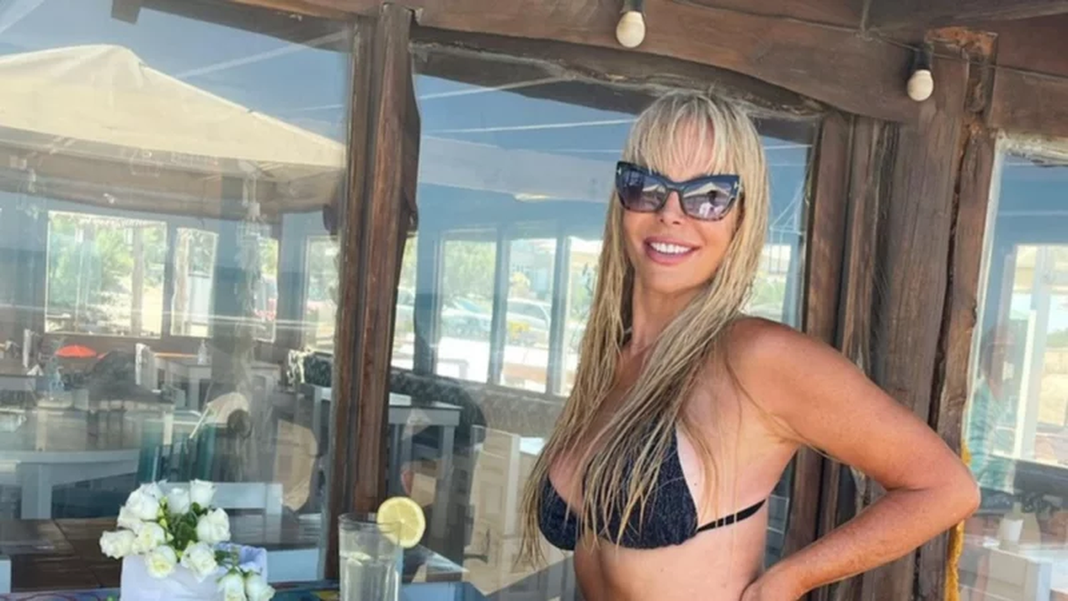 Graciela Alfano se mostró en bikini e hizo un sensual baile