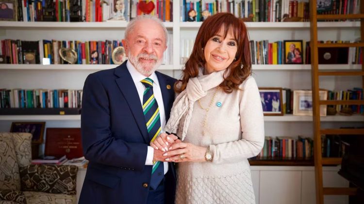 Cristina felicitó a Lula por las elecciones.