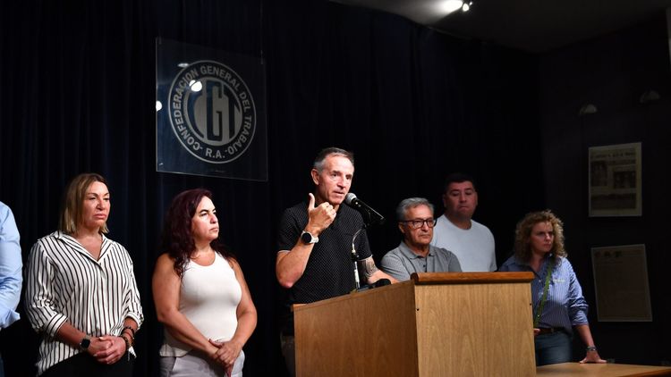 Jorge Sola destacó el alto nivel de acatamiento al paro general de la CGT. El dirigente sindical aseguró que la huelga refleja el respaldo de los trabajadores.