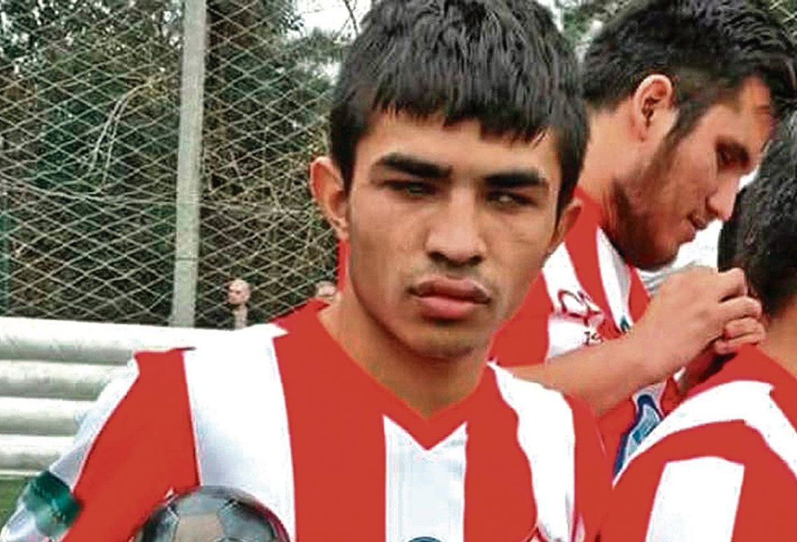dEl jugador de Cañuelas FC y de la Selección nacional caminaba con su bastón por Crisólogo Larralde cuando sufrió el ataque.