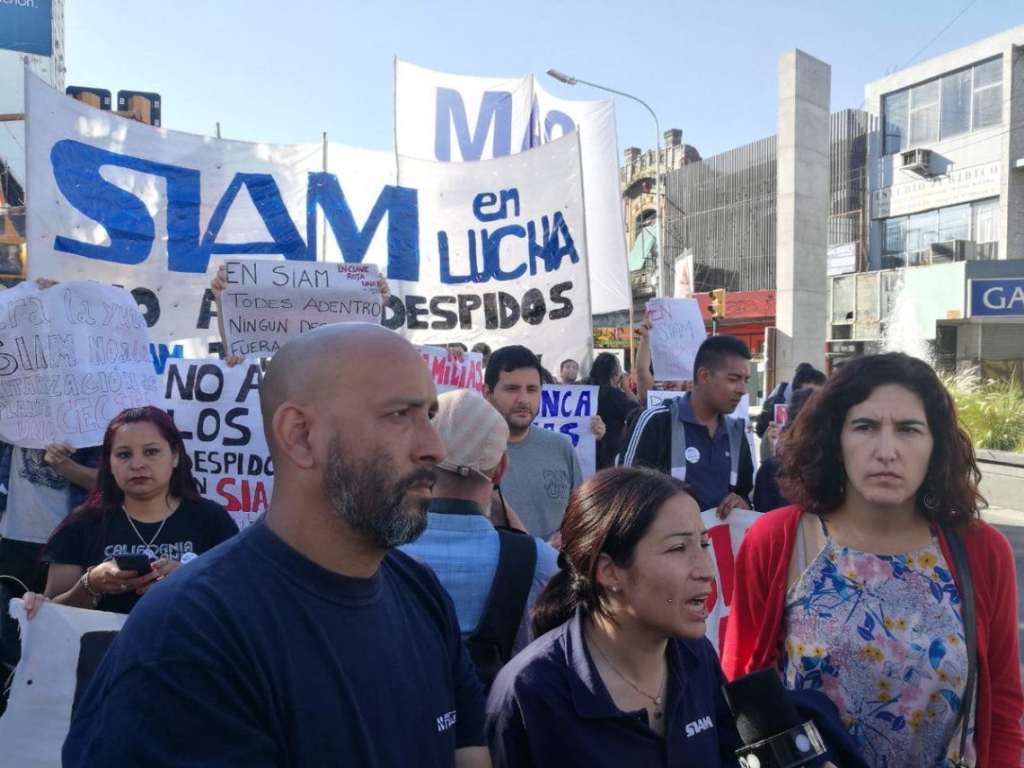 Avellaneda: trabajadores de SIAM cortaron la avenida Mitre