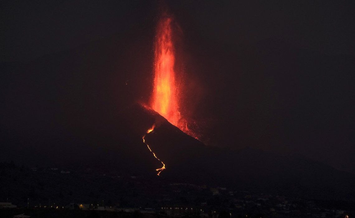 La erupción del volcán Cumbre Vieja se estabilizó este domingo.
