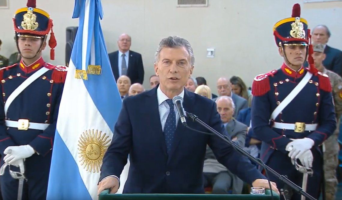 Macri anunció un subsidio extraordinario para familiares de soldados muertos en los 70: Nos lo debíamos como sociedad