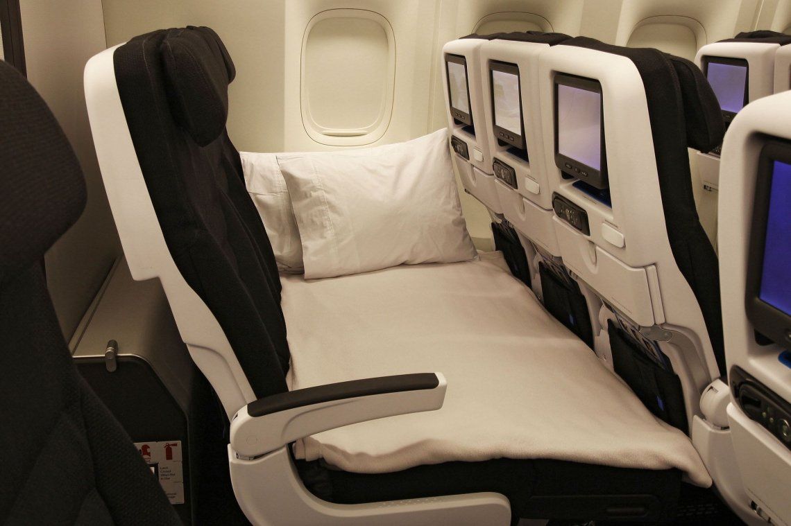 Turismo post pandemia: asientos cama en vuelos clase económica para atraer pasajeros