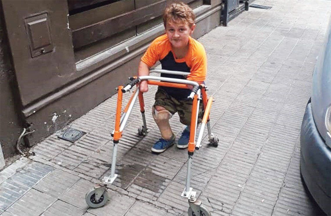 Florencio Varela: Emanuel Miranda necesita una silla de ruedas motorizada