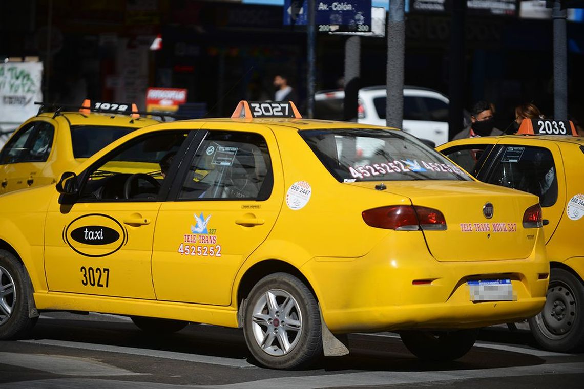 Un taxista fue acuchillado en Córdoba en un robo.