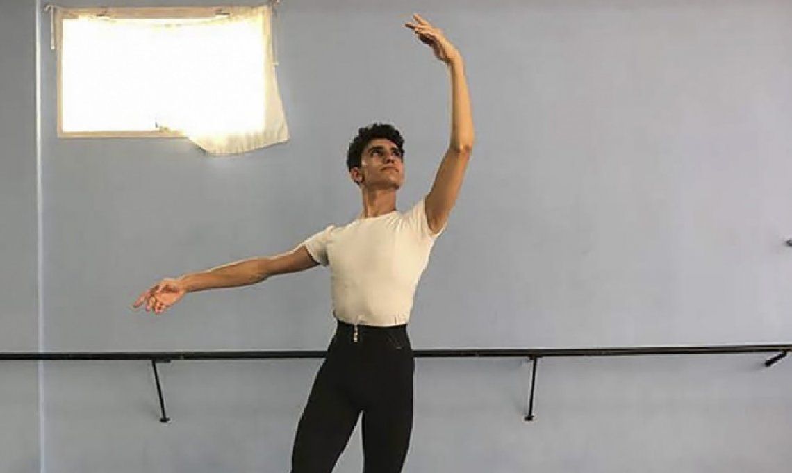 Orgullo argentino: un bailarín de 15 años audicionó online y fue admitido en la célebre English National Ballet